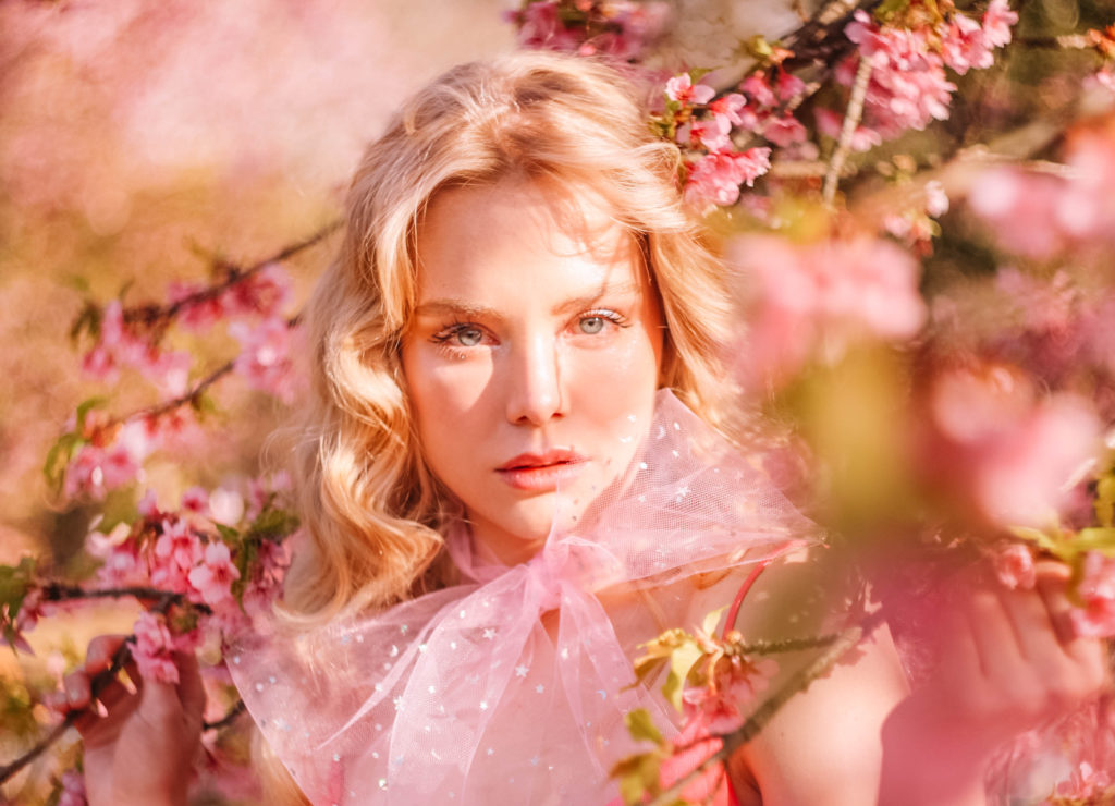 ケイト 株式会社フリー・ウエイブ